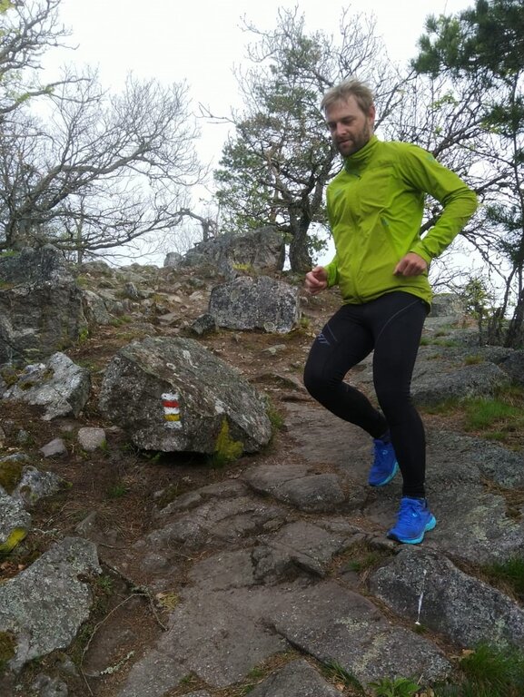 Dynafit Winnter Running M Tights jsou ideální do zimního počasí chladného podzimu