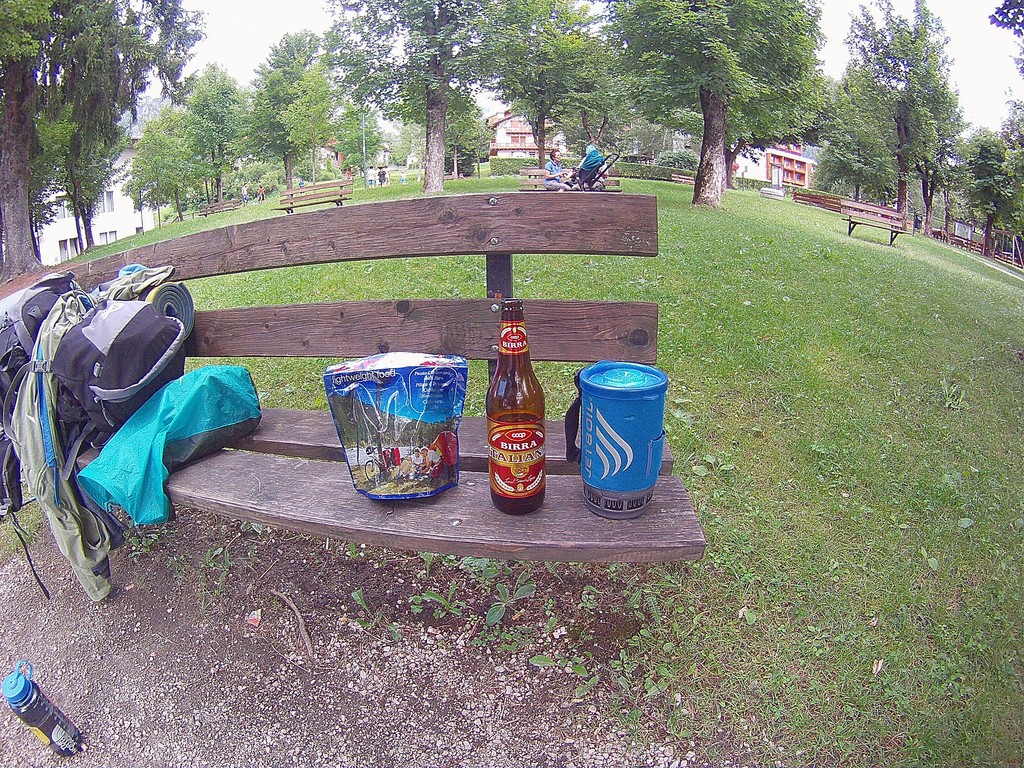 Oběd v parku ve městě San Vito - Dolomity