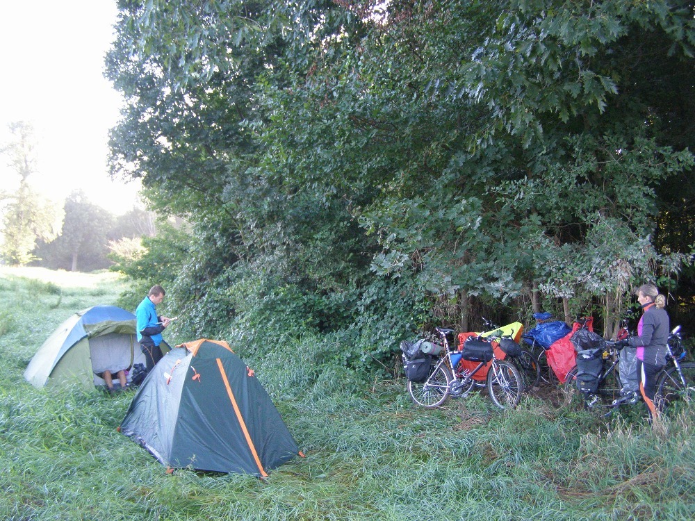 Na kolech jsme si vezli veškeré vybavení včetně stanů a spacáků
