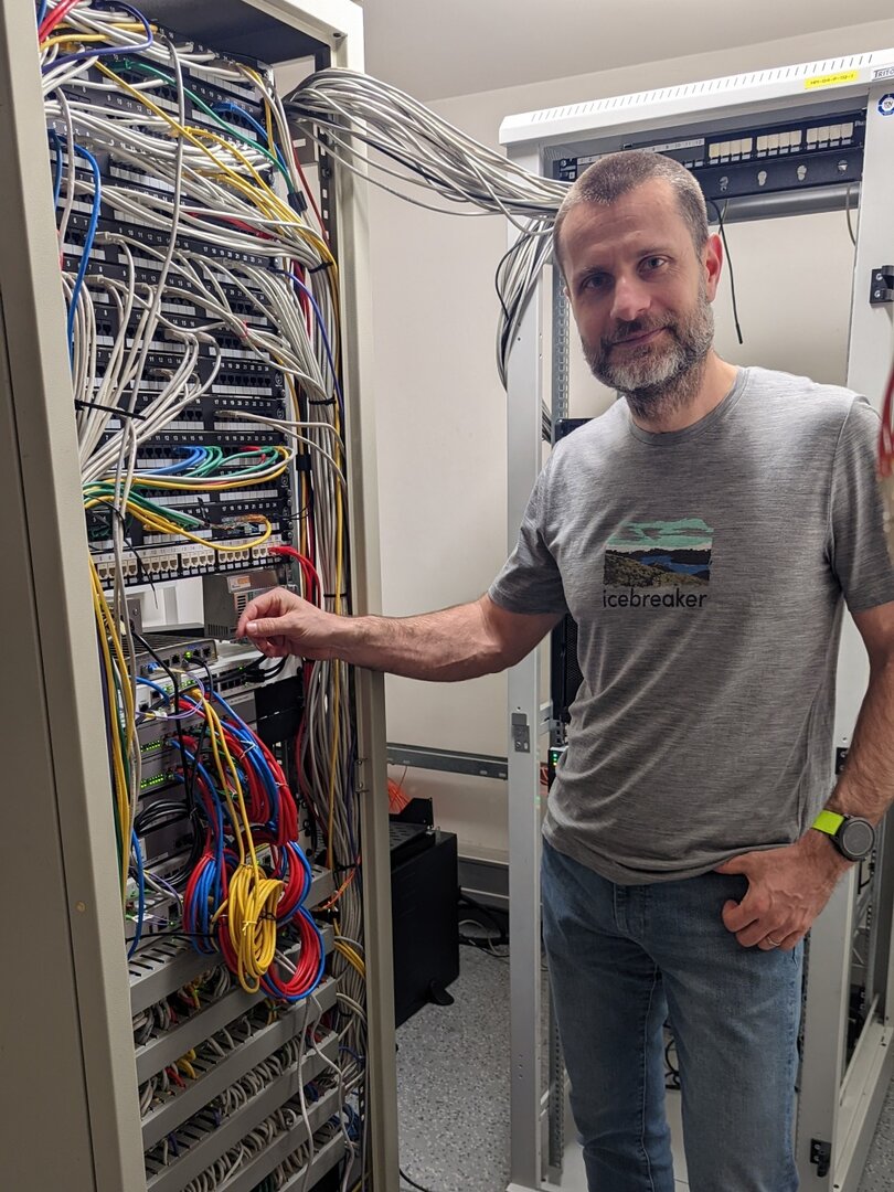 Testování Icebreaker trika - Týden v jednom tričku - v práci