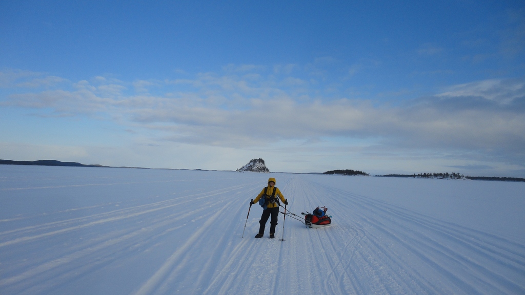Marvanová na cestě po jezeře Inari