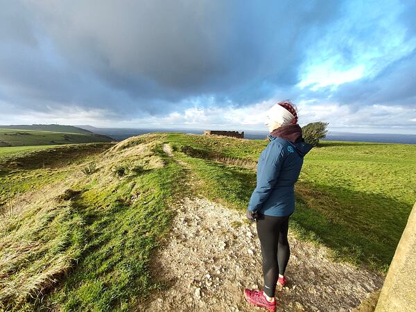 Technický střih zaručí, se se bunda Ternua Kulnura při pohybu nevyhrnuje, má i dostatečnou délku