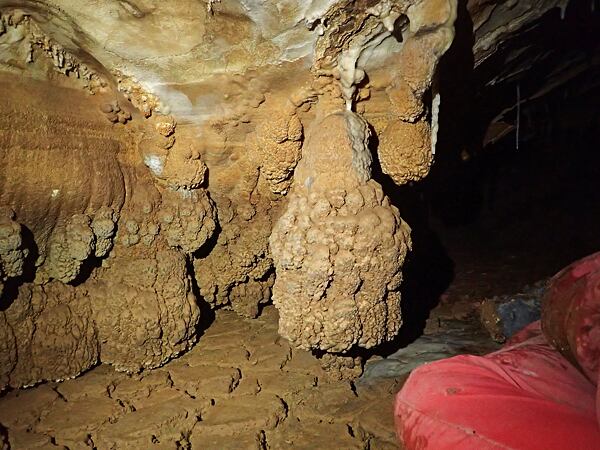 Albánie, Expedice Neuron Atmos 2024 - Kobyla, prostor Tygříkův sen, útvary u bahnité sinky