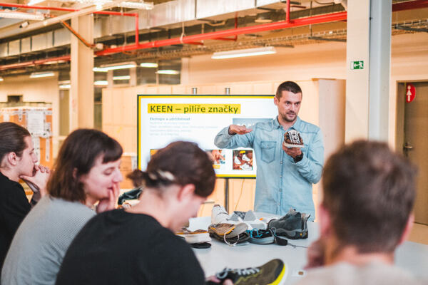 Během workshopu v rámci spolupráce naší partnerské značky KEEN se ZČU FUD Ladislava Sutnara