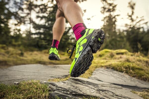 tlumici-vrstva-nejdulezitejsi-cast-bezeckych-bot_03