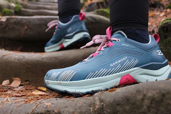 Boty GARMONT 9.81 ENGAGE GTX WMS Lady – kvalitní a designově povedené nízké trekovky do lehčích terénů