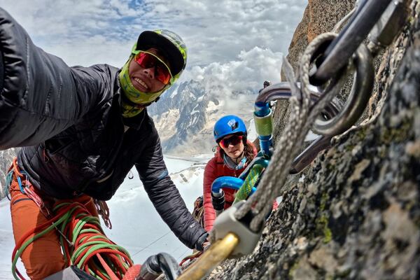 Lukáš Klingora s Tereskou v Jižní stěně Aiguilles du Midi, červenec 2023