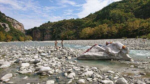 Albánie, Expedice Neuron Atmos 2024 - řeka Sarandoporo, praní lan
