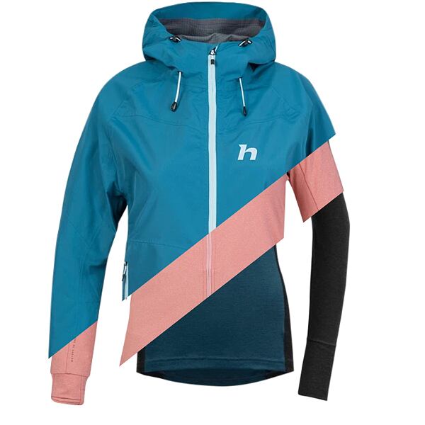 Ukázka vrstvení oblečení pro turistiku v chladných podzimních a vlhkých dnech