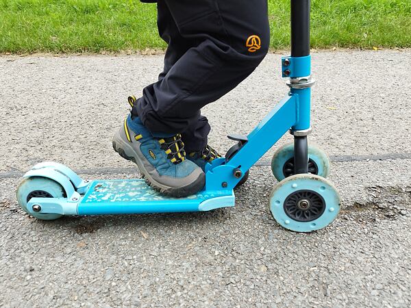 Dětské boty KEEN Targhee IV MID WP Children - boty mají spoustu vychytávek