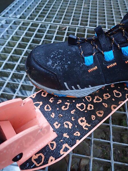 Boty Garmont 9.81 KIDS Pulse TREK WP Kids – konec tkaniček můžete prostrčit malým poutkem