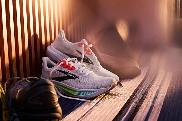 Silniční boty Brooks Ghost 17 v pánském barevném provedení