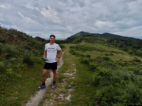 Běžecké boty a oblečení značky NNormal