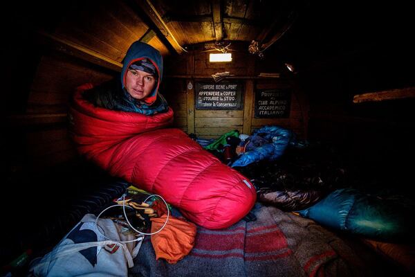 Krušné ráno v bivaku Craverri na hřebeni Peutérey Integral, červenec 2020, foto: Kuba Cejpek