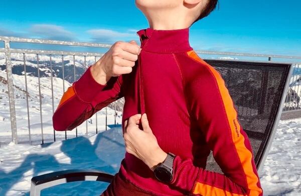 Icebreaker 260 Zone Knit - Před poškrábáním od jezdce zipu chrání pokožku krku měkkoučká garáž na konci zipu