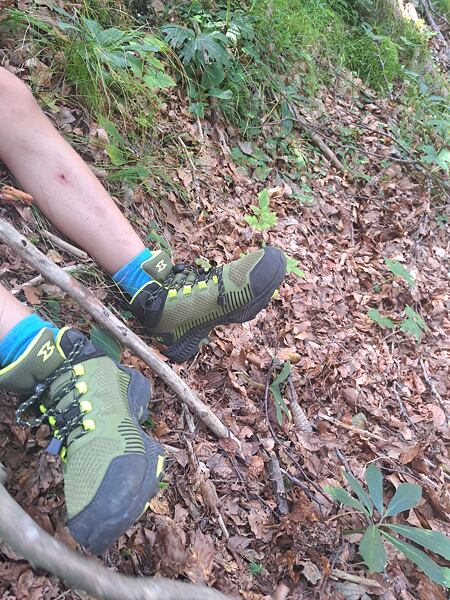 Boty GARMONT 9.81 KIDS Pulse MID WP Uni - v&nbsp;oblasti kotníku je příjemná měkká výztuha