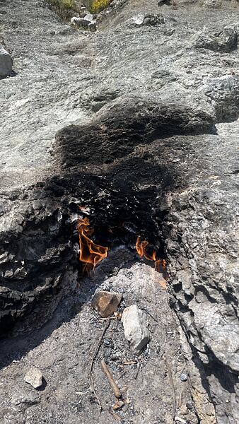 Chiméry poblíž Cirali (na Lýkijské stezce) – oblast ohňů, jedná se o přírodní vývěry zemního plynu z&nbsp;puklin mezi kameny a pojmenování dostaly po mytologické příšeře Chiméře, tyto ohně tam hoří nepřetržitě již několik tisíc let, doporučeno navštívit večer (což se mi bohužel nepodařilo)