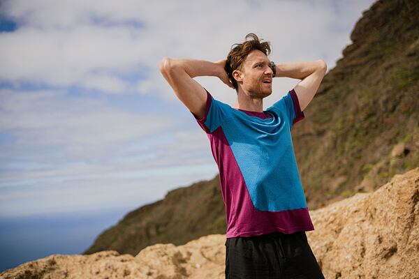 Trika s příměsí Tencelu - tedy přírodního vlákna z eukaliptovníku zajistí rychlejší odvod potu