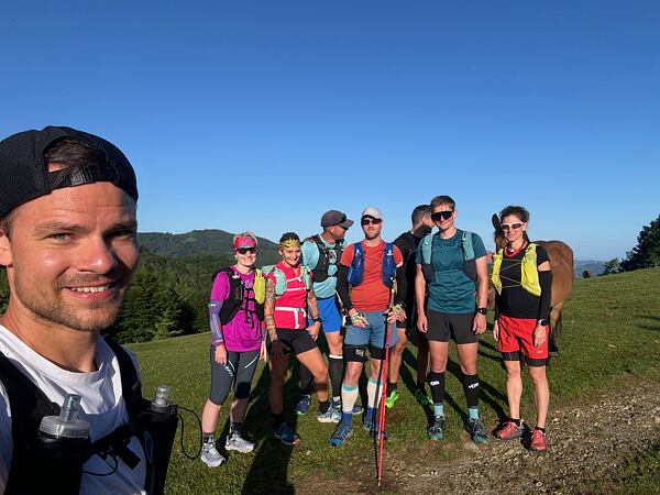 Ondřej Švirák (vlevo) a jeho partička na přeběhu první části pyrenejské GR11