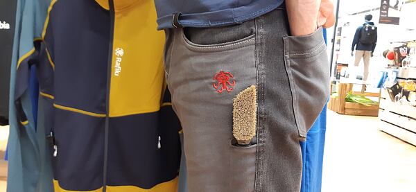 Pánské kalhoty Rafiki Lizard – kapsička na lezecký kartáček