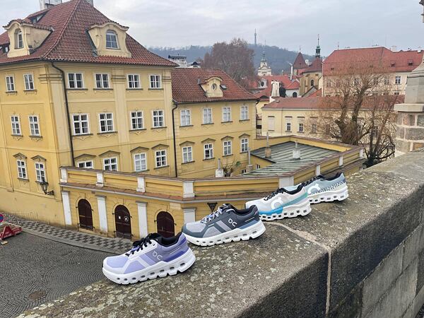 Společný výběh z Rock Point prodejny se značkou On