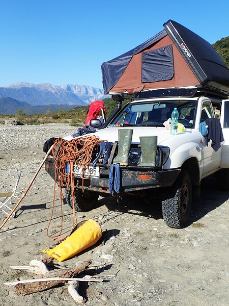 Albánie, Expedice Neuron Atmos 2024 - autosušárna v basecampu