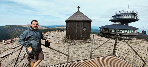 Na Sněžce bylo díky špatné předpovědi málo turistů