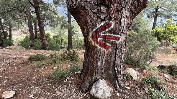 Nepřehlédnutelné značení - Lýkijská stezka (Turecko)