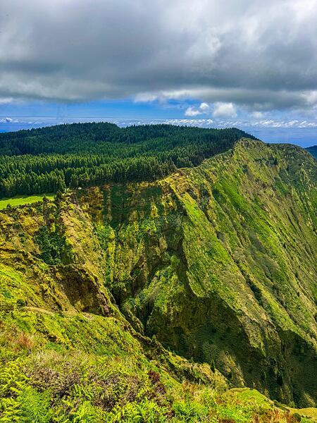 Azory - Nádherná zeleň, všude kam se podíváte