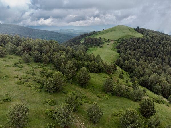 Z těch překrásných výhledů po trase GR11 nám padá brada
