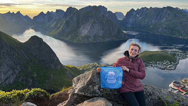 Schody na Reinebringen vás unaví, ale současně odmění překrásnými výhledy 