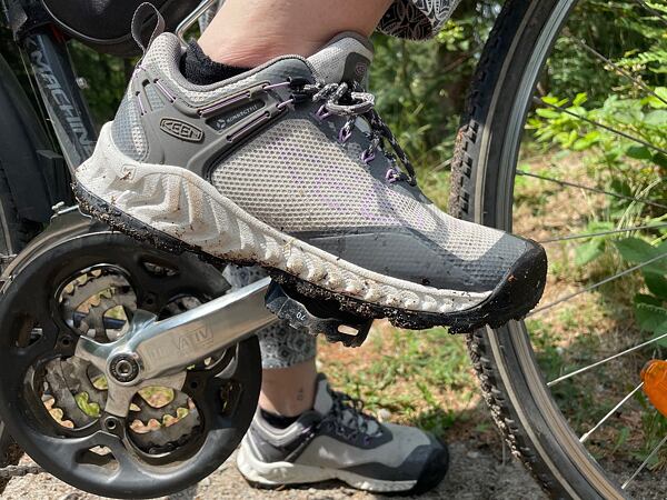 Pokud nejezdíte na kole s nášplapy, pak Nxis Evo oceníte i na cyklovyjížďce