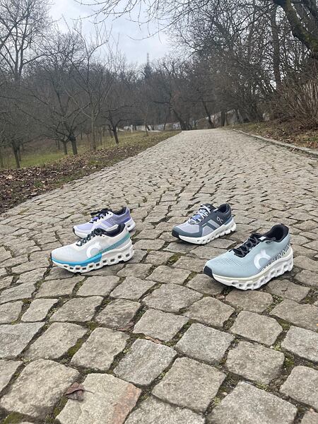 Společný výběh z Rock Point prodejny se značkou On