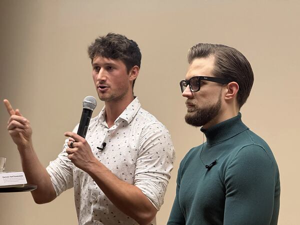 František Knobloch (vlevo) a Miloslav Šindelář na společné diskuzi o dlouhověkosti v Rock Point Havlíčkova