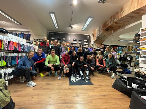 Společný výběh z Rock Point prodejny se značkou On