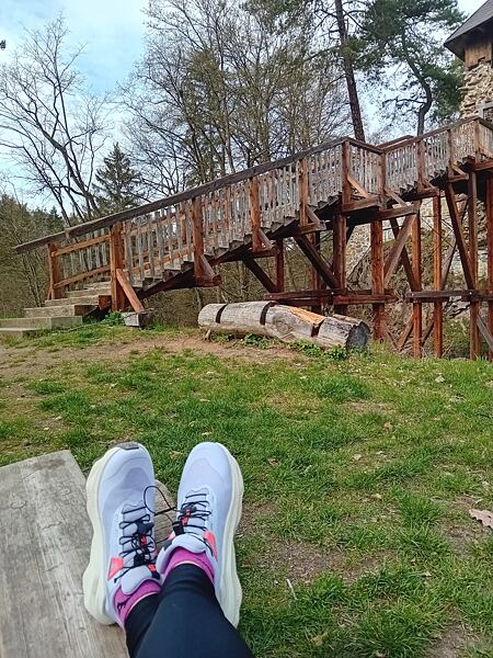 Dámské běžecké boty Salomon Ultra Glide 3 – odolný pogumovaný svršek