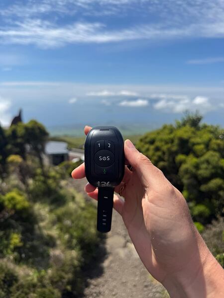 Azory - gps tracker, který dostanete jako povinnou výbavu na výstup na Mount Pico